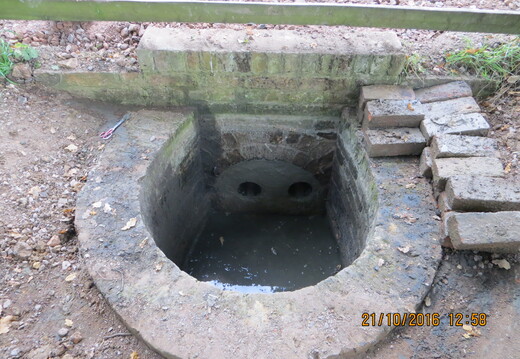 Pewsham Circular Weir 03