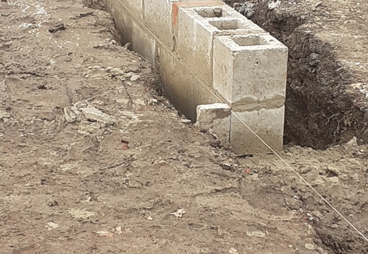 10 Oct 01g - SW Corner
