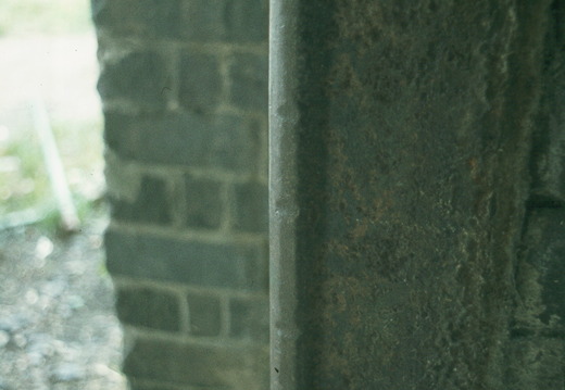 121 Tow rope marks west side Cambria bridge Aug 1978