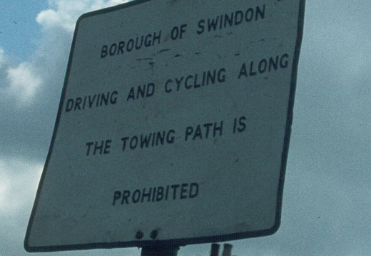 124 Tow path sign near Milton Road bridge 1977