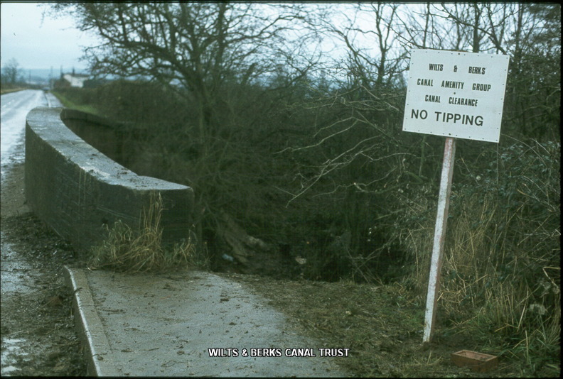151 Shrivenham Bridge B4000 Dec 1978.jpg