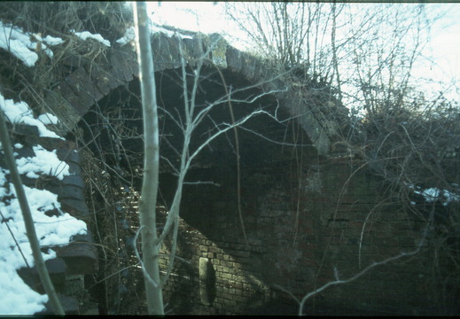 214 Grove Common Lock tail bridge Jan 1979