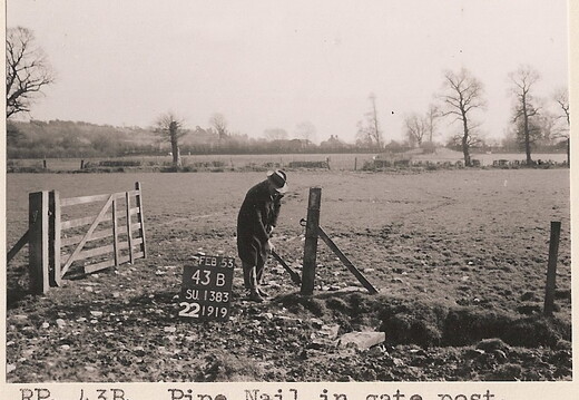 Man with a stick SU1383 43B