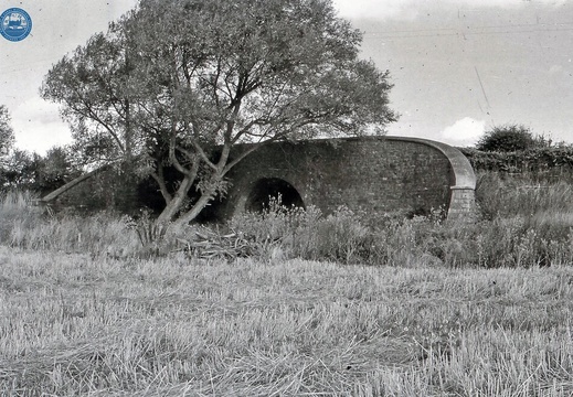 048683E (673 visits) Image credit: RCHS. 1964, Cow Common Bridge, Steventon. 048683E