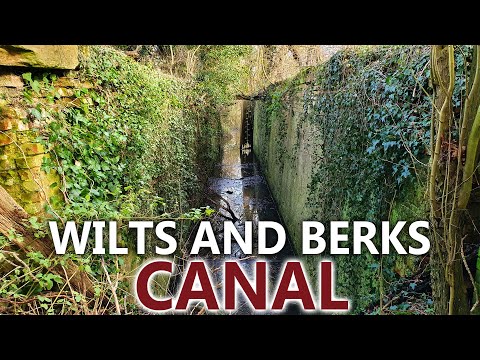 23 - Exploring The Lost And Forgotten Wilts And Berks Canal - 100 year old lock gates