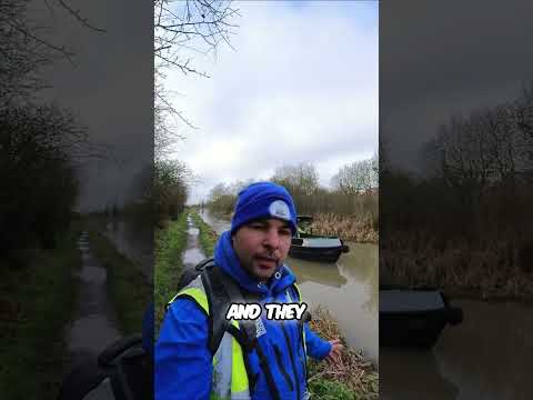 Exploring the Historic Wilts & Berks Canal A Unique Trip Boat Journey #UKCanals #Narrowboat #Crane